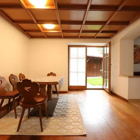 דירה Fantastic Garden Friends & Family