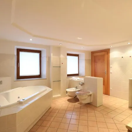 Fantastic Garden Friends & Family جارمش بارتنكيرشن